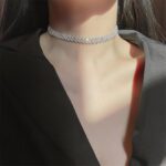 Choker Glow Luxe cravejada em zircônias: brilho intenso e luxo para elevar seu visual com elegância. - Imagem 7
