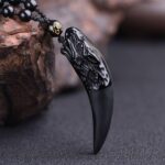Colar Dente de Predador em Obsidiana Negra: proteção espiritual, força e equilíbrio, 70cm, unissex, com bolsa de veludo - Imagem 7