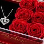 Kit Presente Dia dos Namorados com Caixa Acrílico, rosas, colar, touca de cetim e sacola Te Amo: presente romântico e completo. - Imagem 3
