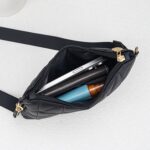Bolsa tiracolo feminina chique, leve e resistente, ideal para uso diário e compras com estilo. - Imagem 4