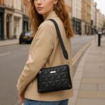 Bolsa tiracolo feminina chique, leve e resistente, ideal para uso diário e compras com estilo. - Imagem 7