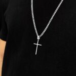 Corrente Masculina Grumet 60cm em Aço Inox 316L com Crucifixo Prateado, antialérgica e resistente, ideal para presente. - Imagem 6