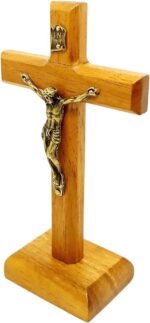 Crucifixo de Mesa Madeira Clara 12 cm: elegância e devoção para mesa, altar ou oratório. - Imagem 4