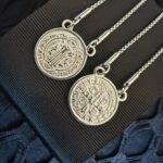 Escapulário de São Bento em Aço Inox 316 com medalha dupla face, proteção espiritual e estilo moderno para uso diário unissex. - Imagem 5