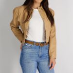 Cinto feminino Calvin Klein reversível: estilo casual, versátil e sofisticado para compor seus looks com elegância. - Imagem 3