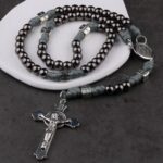 Rosário de São Bento HanlinCC em Paracord resistente com contas de metal grandes, ideal para homens e devoção católica - Imagem 7