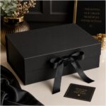 Caixa de Presente Grande Preta com Laço Luxo 33x25x12cm: elegante, resistente e pronta para valorizar seus presentes especiais. - Imagem 7
