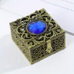 Caixa para contas de rosário em metal dourado, ideal para armazenar joias cristãs com segurança e elegância - Imagem 4