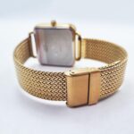 Relógio Technos Style Feminino Dourado: elegância, design analógico e acabamento sofisticado para compor looks com charme. - Imagem 3