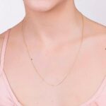 Corrente Unissex Rommanel 50 cm banhada a ouro 18k com cadeado batido, elegante e ideal para uso diário. - Imagem 4