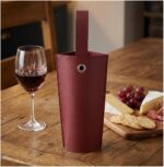 Porta Vinho Luxo Bordô em Couro Sintético Premium: presente elegante, seguro e sofisticado para garrafas padrão. - Imagem 7