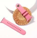 Pulseira esportiva compatível com Apple Watch: silicone macio, respirável e unissex para uso diário e treino. - Imagem 4