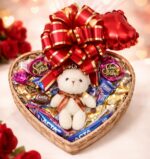 Cesta de Chocolate Lacta Coração com Ursinho: presente romântico com 15 chocolates sortidos e embalagem premium. - Imagem 4
