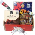 Cesta Presente Gourmet com Importados, Cookies e Chocolates pronta para presentear com elegância e sabor premium - Imagem 3