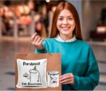 Kit Caneca e Almofada Flork Meme Aniversário: presente criativo e completo com caneca 325ml, almofada e sacola Kraft. - Imagem 8