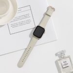 Pulseira feminina WFEAGL em couro genuíno para Apple Watch: elegância, conforto e ajuste perfeito para o dia a dia. - Imagem 4