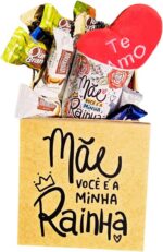 Cesta de Chocolates com Caneca e Chaveiro: presente completo e carinhoso para o Dia das Mães, com caixa MDF, chocolates e amor.
