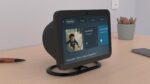 Suporte ajustável PEKO para Alexa Echo Show 8 3ª Geração: mais estabilidade, ângulo ideal e base antiderrapante em preto. - Imagem 6