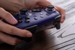 8BitDo Ultimate 2 Wireless: precisão TMR, gatilhos ajustáveis e conexão 8Speed para jogar com desempenho máximo. - Imagem 7