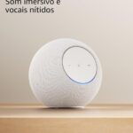 Amazon Echo Studio branco com som espacial imersivo e Dolby Atmos para áudio premium e casa inteligente integrada