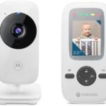 Babá Eletrônica Motorola VM481 com vídeo, visão noturna e conversa bidirecional para cuidar do bebê com segurança.