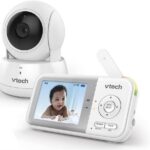 Babá Eletrônica VTech VM3262 com monitor, visão noturna e câmera panorâmica para monitorar seu bebê com mais segurança.