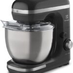 Batedeira planetária Electrolux 5L 750W: potência, 12 velocidades e tigela inox para massas perfeitas.
