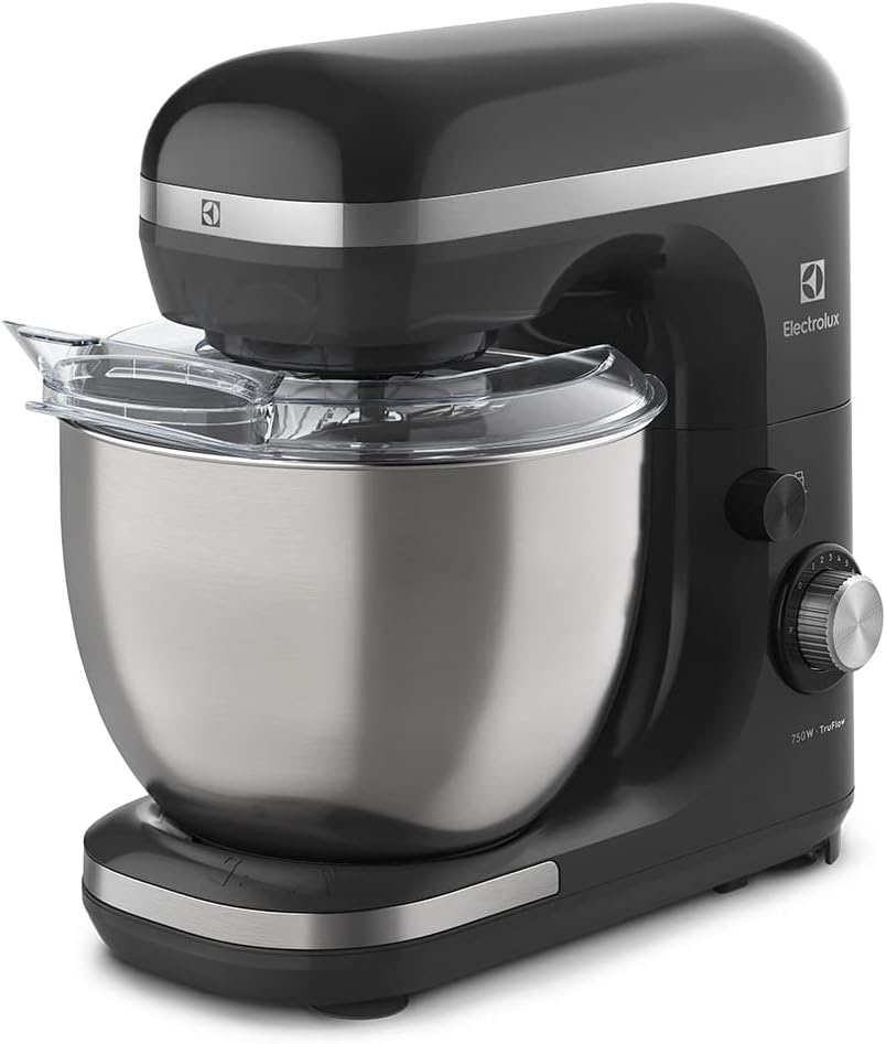 Batedeira planetária Electrolux 5L 750W: potência, 12 velocidades e tigela Batedeira planetária Electrolux 5L 750W: potência, 12 velocidades e tigela inox para massas perfeitas.