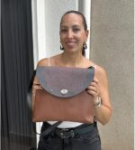 Bolsa Feminina Transversal Média Café Magicc B-230: estilo e praticidade para o dia a dia - Imagem 2