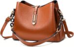 Bolsa Feminina de Couro Plutônio com 3 usos, tamanho médio, ideal para o dia a dia com estilo e praticidade.