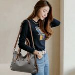 Bolsa de couro feminina grande capacidade: estilo, conforto e espaço ideal para o dia a dia.