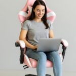 Cadeira Gamer Ergonômica Rosa e Branco: conforto, suporte lombar e altura ajustável para seu setup ideal. - Imagem 2