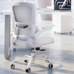 Cadeira de escritório ergonômica com suporte lombar ajustável, malha respirável e reclinação 90° a 120° para conforto e produtividade