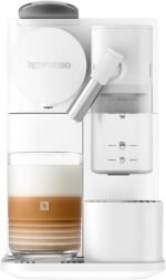 Cafeteira Espresso Nespresso Lattissima One Branca 110V com leite em um toque para cappuccino e latte macchiato práticos.