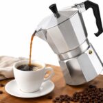 Cafeteira Italiana Moka de Alumínio 300ml para 6 Xícaras – Cafeteira Expresso com Válvula de Pressão, Alça Antitérmica e Design Italiano Clássico, Prata