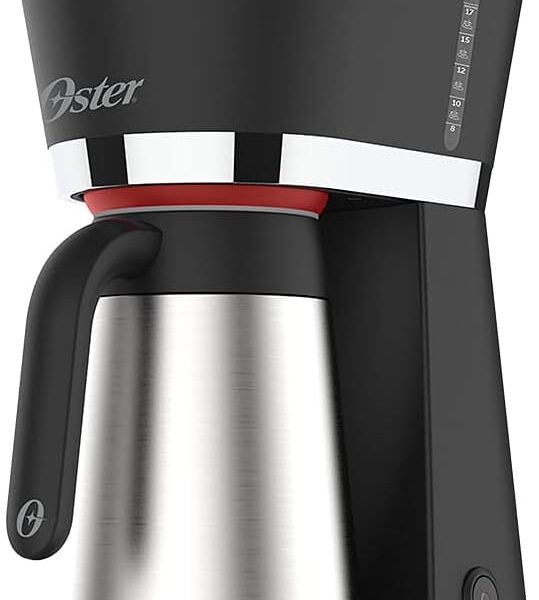 Cafeteira Oster Black com Jarra Térmica Inox 0,7L - 127V: café quente por mais tempo com função antigotejamento.