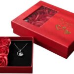 Caixa com Rosa e Colar Coração: presente feminino romântico e elegante para mãe, esposa, namorada ou amiga.