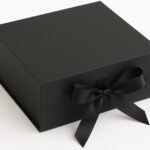 Caixa de Presente Premium Rígida com Trava Magnética e Laço de Cetim: elegância, resistência e praticidade para presentear com sofisticação.
