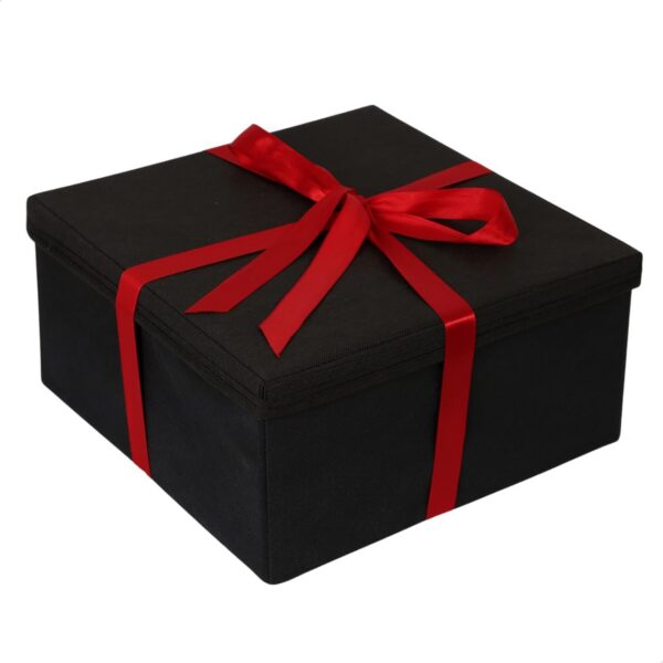 Caixa de Presente Preta Premium 28x28x15cm: elegante, dobrável, reutilizável e ideal para presentes médios com fita vermelha.