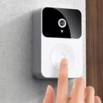 Campainha residencial Wi-Fi com câmera, áudio e visão noturna para monitorar e atender pelo celular - Imagem 2