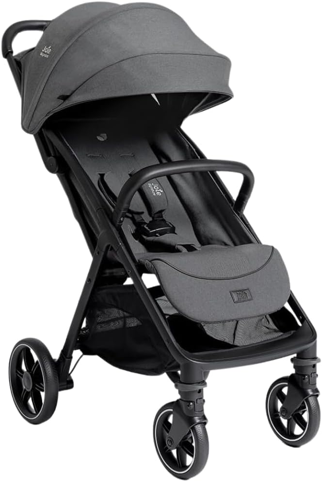 Carrinho de Bebê Joie Parcel LX Chumbo Ebony: leve, compacto Carrinho de Bebê Joie Parcel LX Chumbo Ebony: leve, compacto e seguro para passeios e viagens com conforto total.
