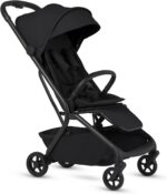 Carrinho de Bebê Nia Onyx Silver Cross aprovado para cabine, compacto, leve e ideal para viagens com conforto e praticidade.