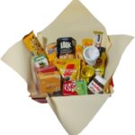 Cesta Delicada Café da Manhã Romântica: presente completo e charmoso para surpreender com café, chá, biscoitos e carinho.