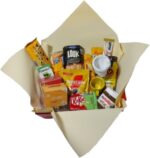 Cesta Delicada Café da Manhã Romântica: presente completo e charmoso para surpreender com café, chá, biscoitos e carinho.