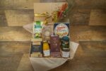 Cesta Presente Café da Manhã Gourmet com 9 itens, ideal para presentear executivos, aniversários e ocasiões especiais.