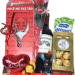 Cesta Presente Gourmet Namorados Te Amo: presente sofisticado e romântico, pronto para emocionar quem você ama.