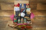 Cesta Presente Premium com Vinho e Pasta Italiana: 12 itens sofisticados para aniversários, executivos e presentes especiais.