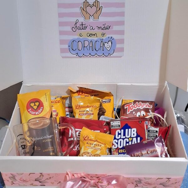 Cesta de Café da Manhã Edição Especial: presente completo e delicado com seleção premium para surpreender com carinho.