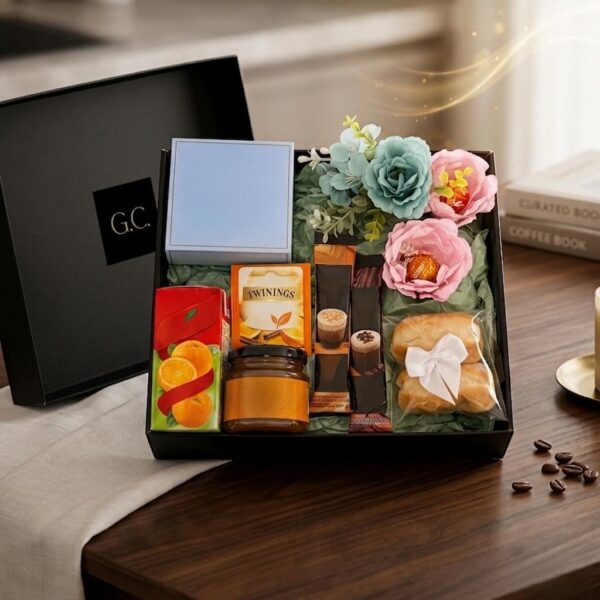 Cesta de Café da Manhã Essência e Cuidado: presente sofisticado para Mulheres e Mães, com itens gourmet e toque de carinho.