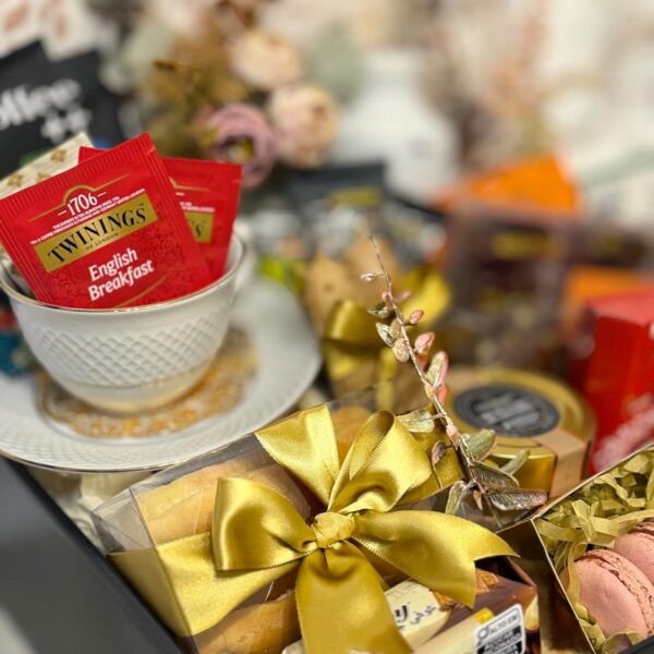 Cesta de Café da Manhã Gourmet Premium para Presentear: presente sofisticado e completo para surpreender com carinho e sabor.